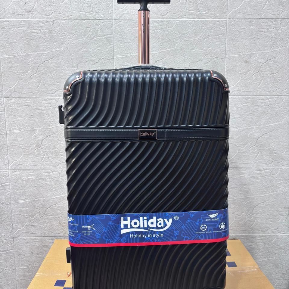 Hard Shell Travel Suitcase